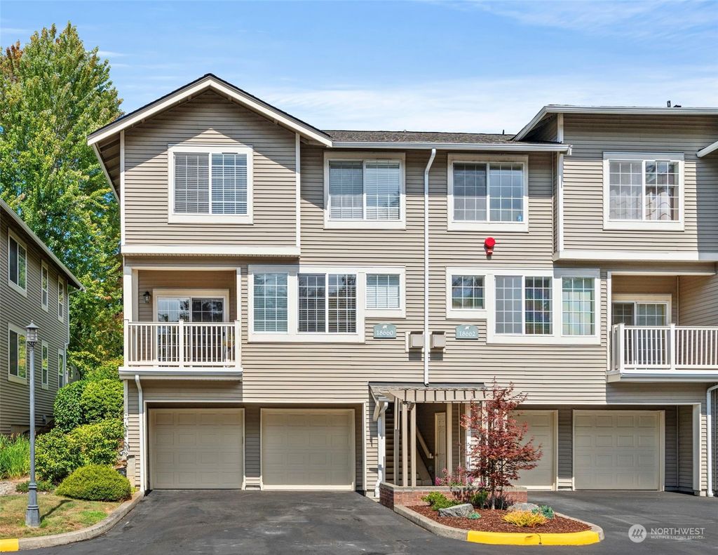 Photo of 18660 NE 55th Way #UU, Redmond, WA 98052 (MLS # 2153117)