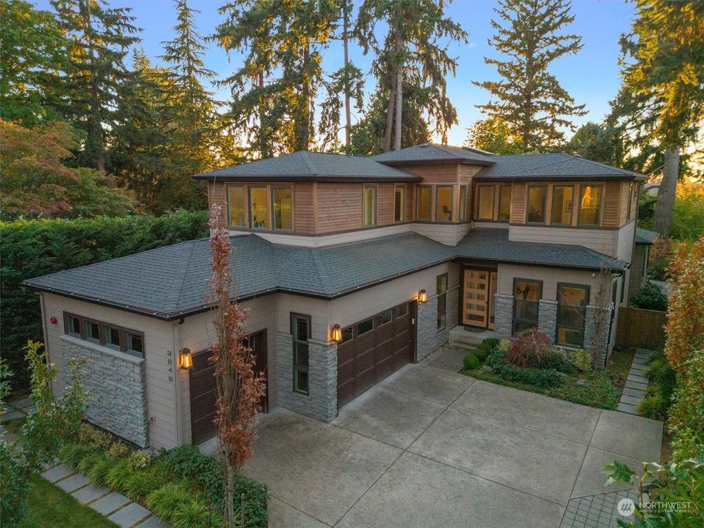 Photo of 3249 74th Ave SE, Mercer Island, WA 98040 (MLS # 2195725)