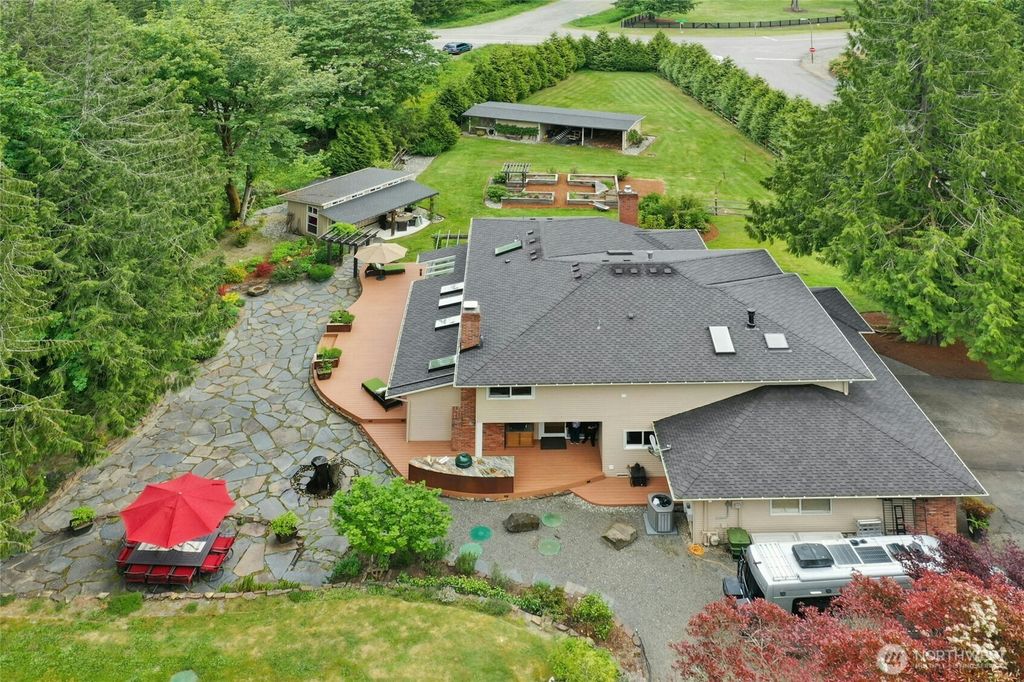 Photo of 18334 NE 146th Way, Woodinville, WA 98072 (MLS # 2390225)