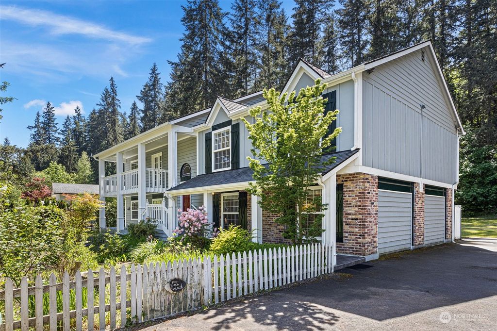 Photo of 17501 185th Avenue NE, Woodinville, WA 98072 (MLS # 2238801)