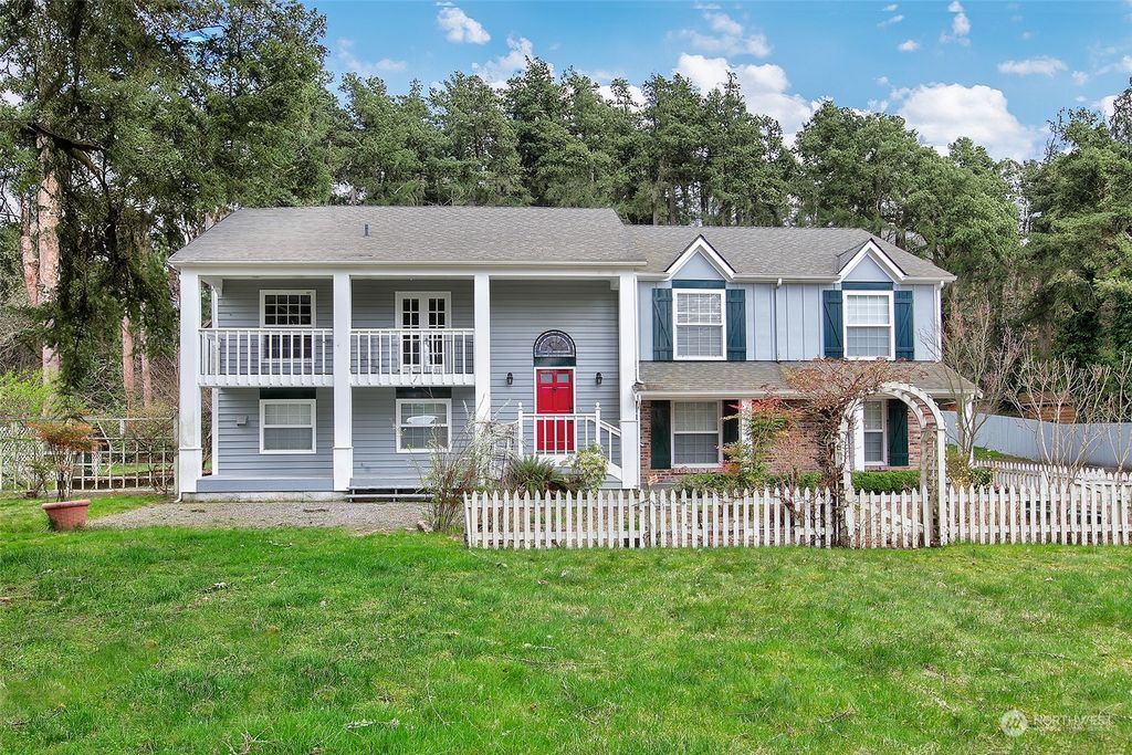Photo of 17501 185th Avenue NE, Woodinville, WA 98072 (MLS # 2238801)