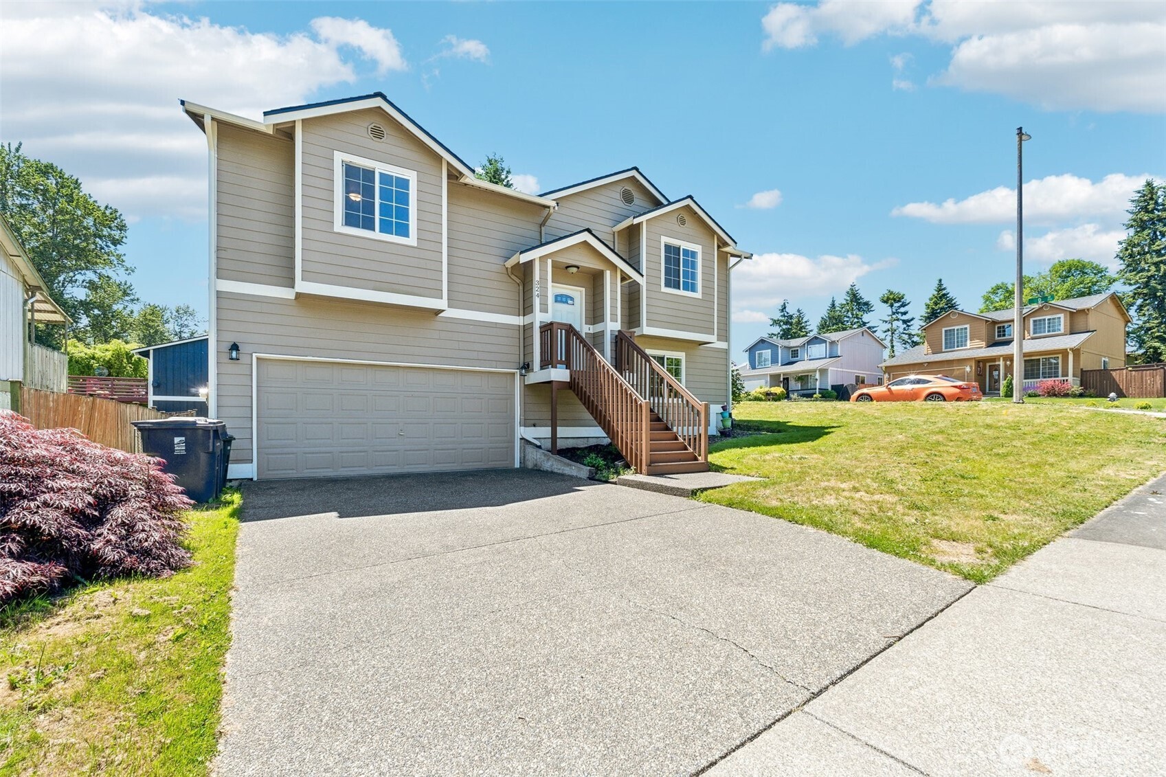 324 E 48th Street Dr