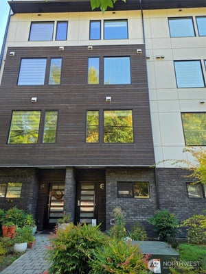 17338 BOTHELL WAY NE, BOTHELL, WA 98011 - Image 0a9dc64b4da99bccc5bd42e014160204/3563076594