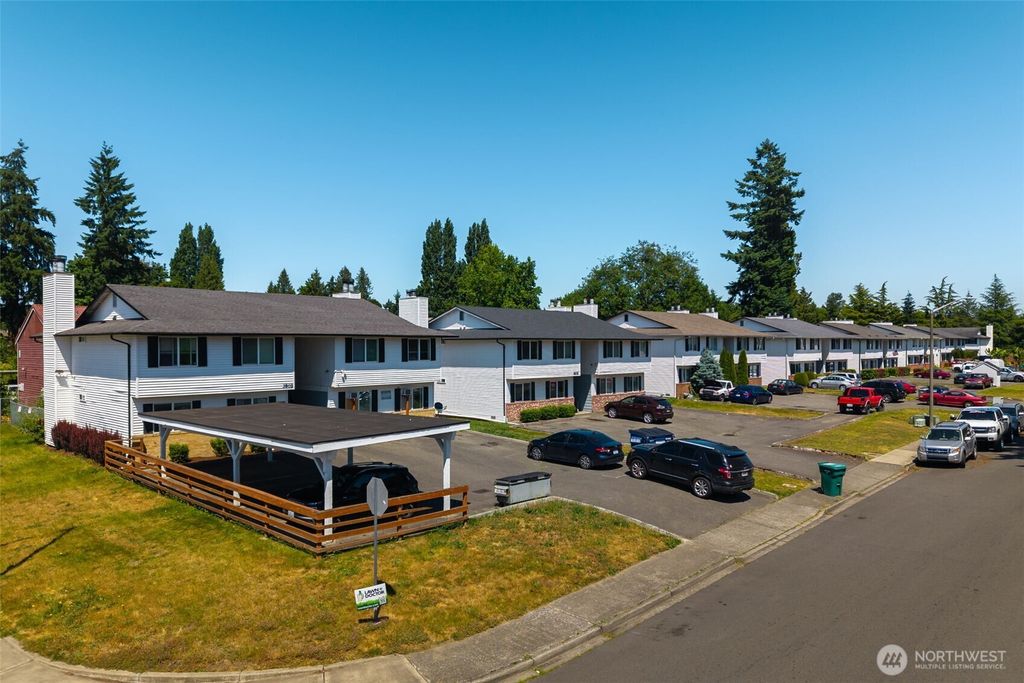 Photo of 3802 D Place SE, Auburn, WA 98002 (MLS # 2454653)