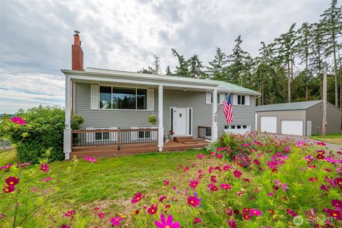 Photo of 1345 Arnold Road, Oak Harbor, WA 98277 (MLS # 2422769)