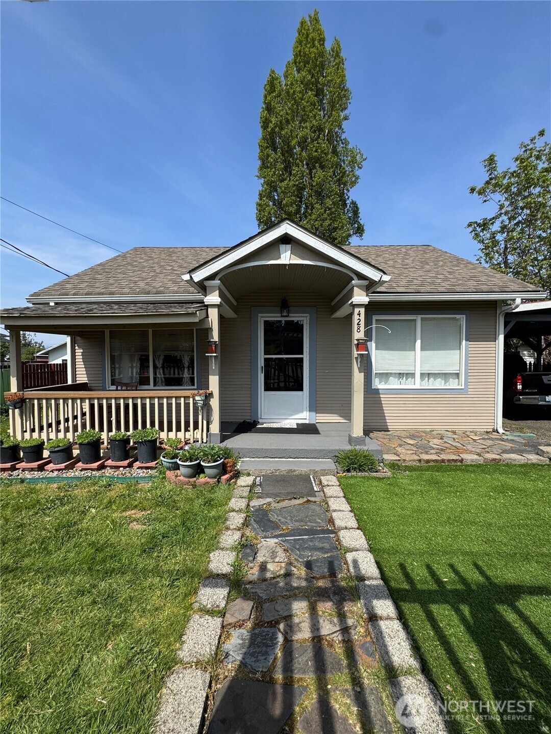 428 Ellinor Avenue