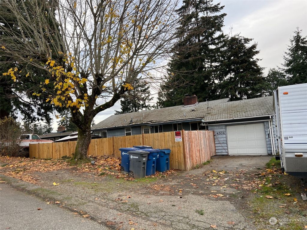 Photo of 4304 S 179th Street, SeaTac, WA 98188 (MLS # 2312532)