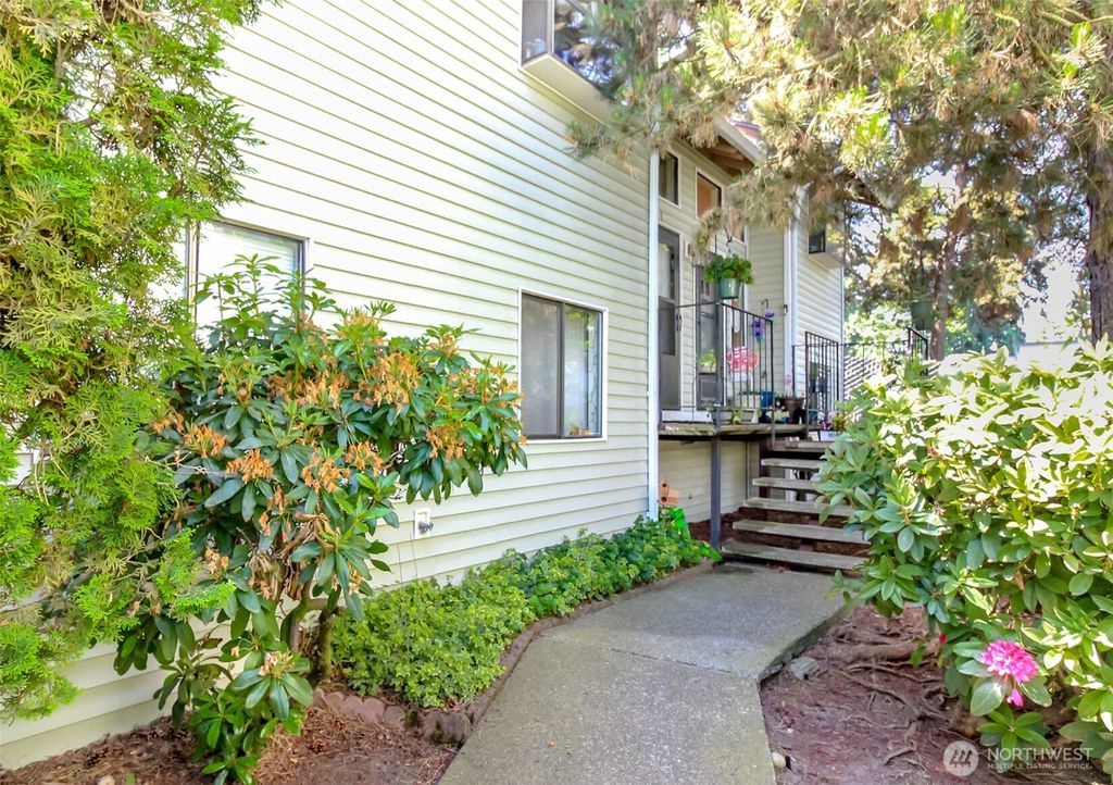 Photo of 15625 42nd Avenue S #8A, Tukwila, WA 98188 (MLS # 2389525)