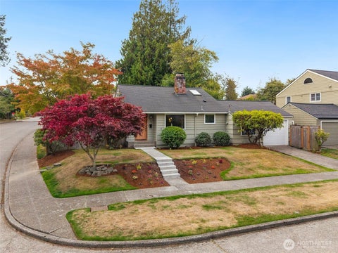 Photo of 5305 SW Orleans Street, Seattle, WA 98116 (MLS # 2591246)