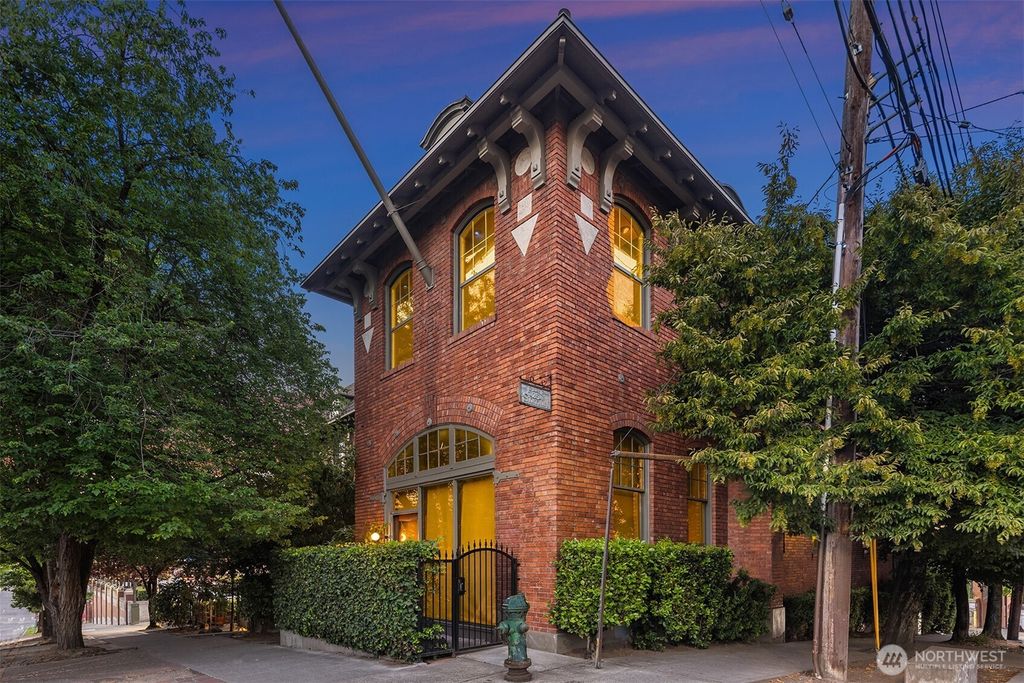 Photo of 1406 Harvard Avenue #8, Seattle, WA 98122 (MLS # 2403783)