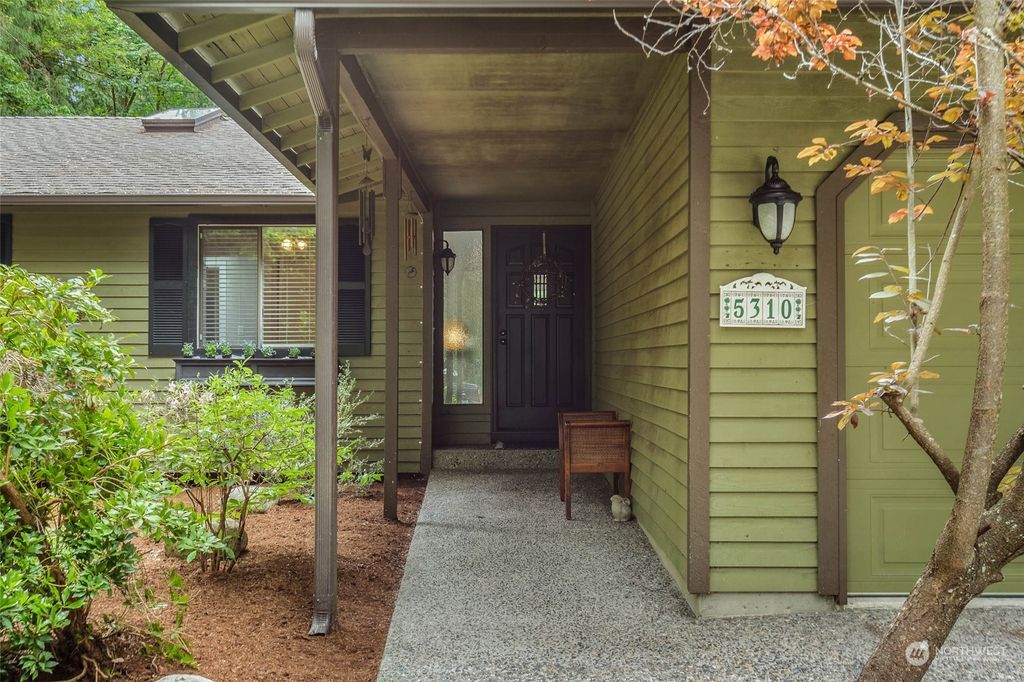 Photo of 5310 221st Avenue NE, Redmond, WA 98053 (MLS # 2075460)