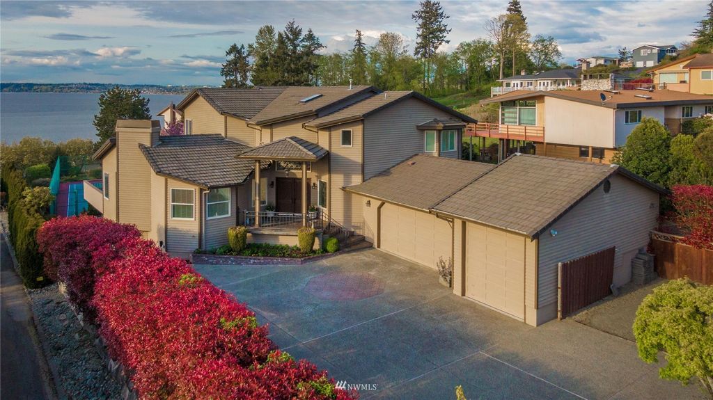 Photo of 1226 SW 296th Street, Federal Way, WA 98023 (MLS # 1922881)