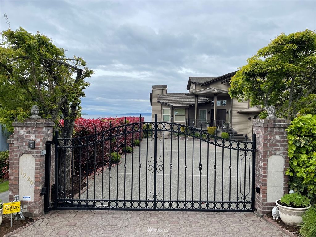 Photo of 1226 SW 296th Street, Federal Way, WA 98023 (MLS # 1922881)