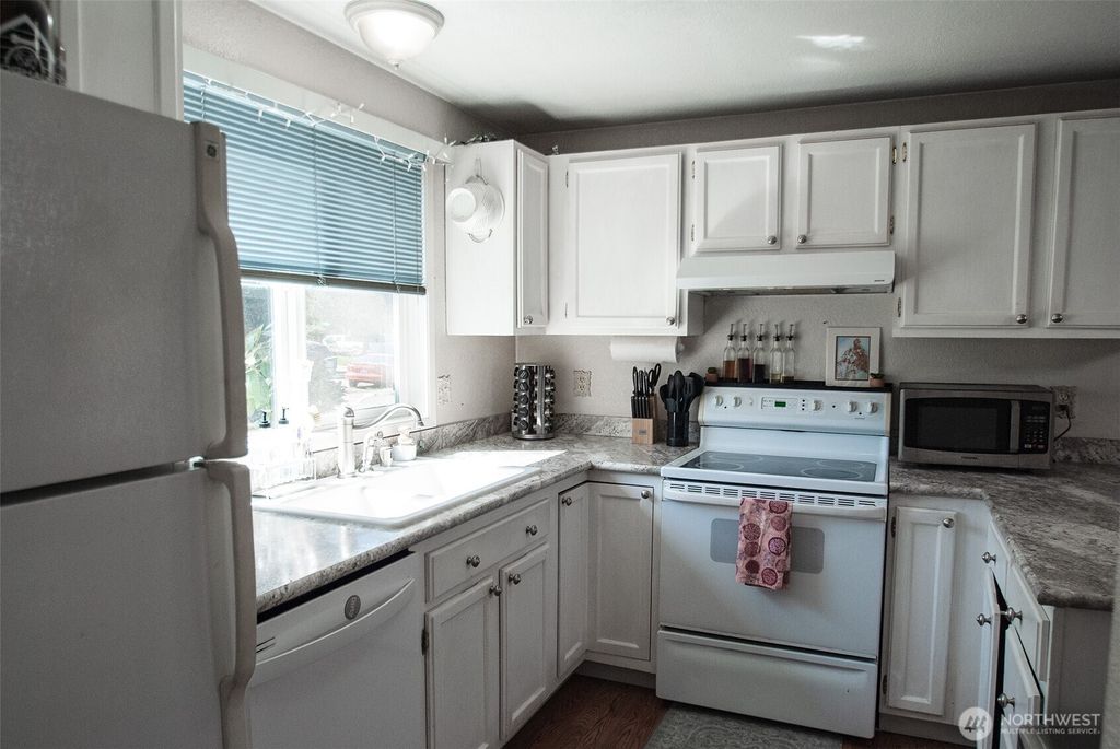 Photo of 3227 134th Place SW #A, Lynnwood, WA 98087 (MLS # 2505181)