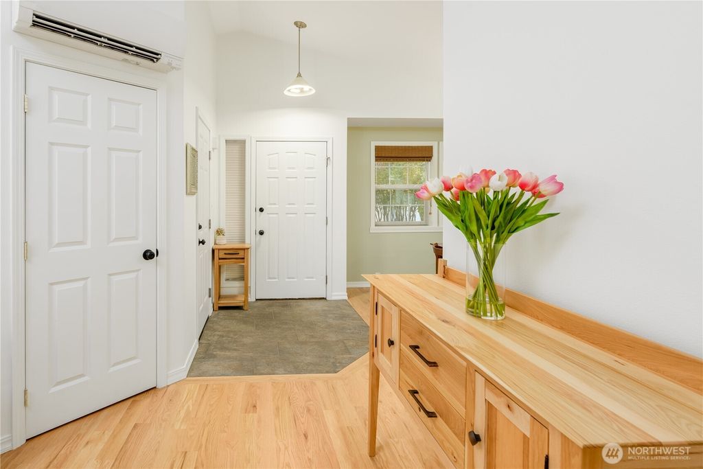 Photo of 314 W Columbus Avenue, Port Angeles, WA 98362 (MLS # 2521719)