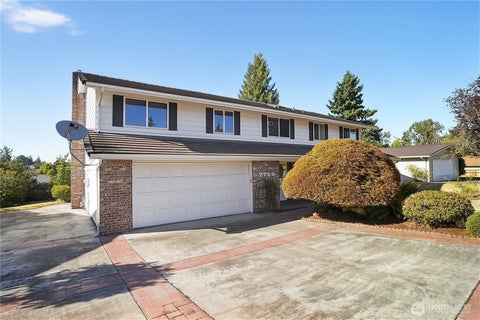 Photo of 2750 SW 312th Place, Federal Way, WA 98023 (MLS # 2547965)