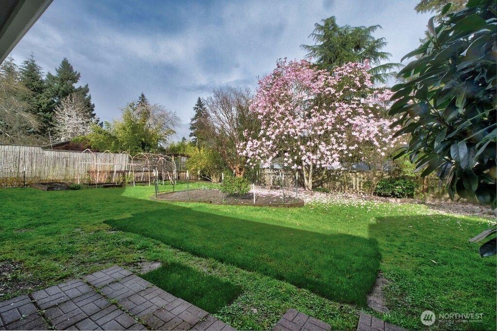 Photo of 15520 30th Avenue NE, Shoreline, WA 98155 (MLS # 2358773)