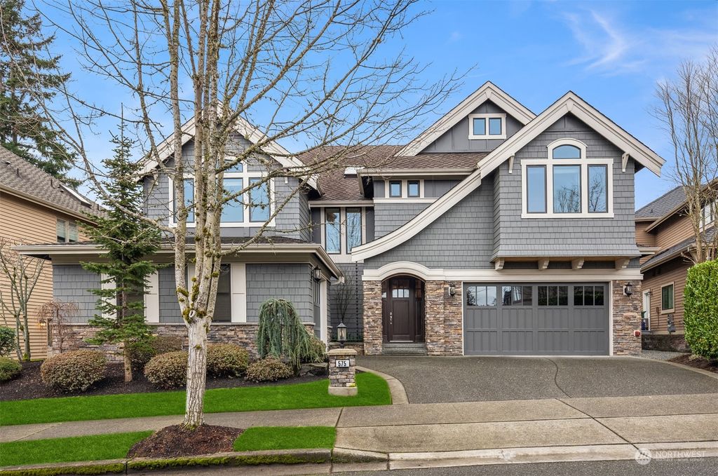 Photo of 575 Saddleback Loop Way NW, Issaquah, WA 98027 (MLS # 2031680)