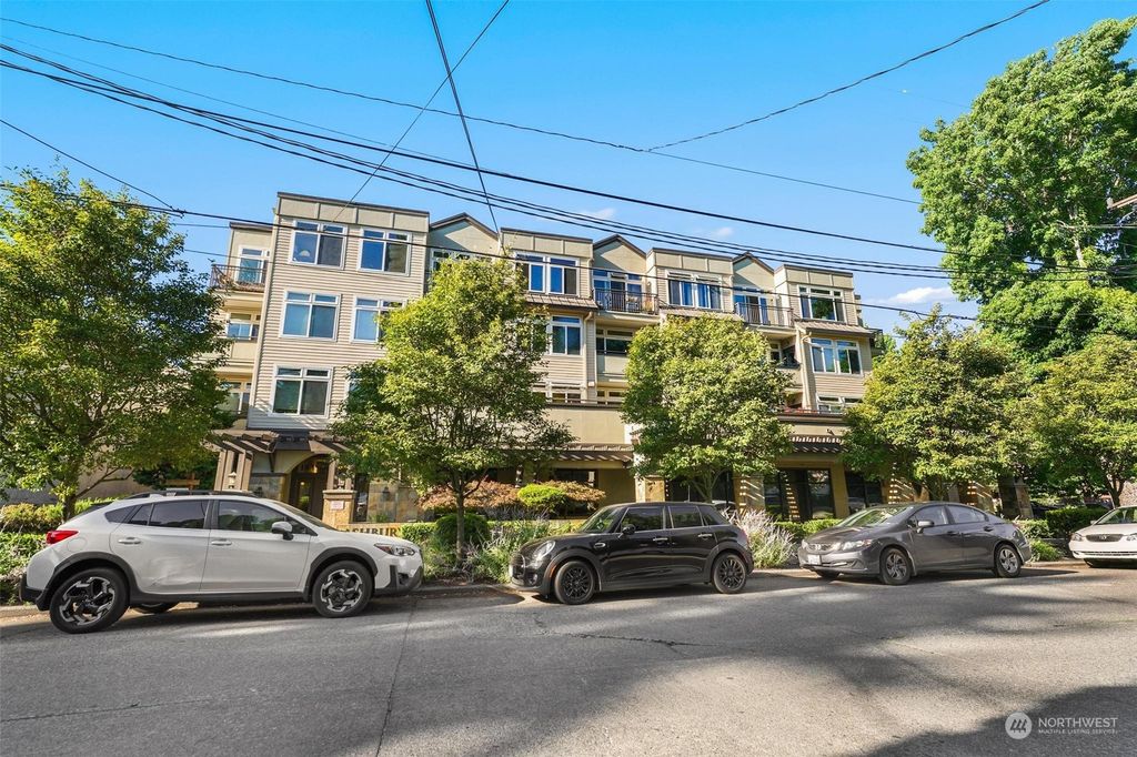 Photo of 18 Dravus Street #401, Seattle, WA 98109 (MLS # 2152726)