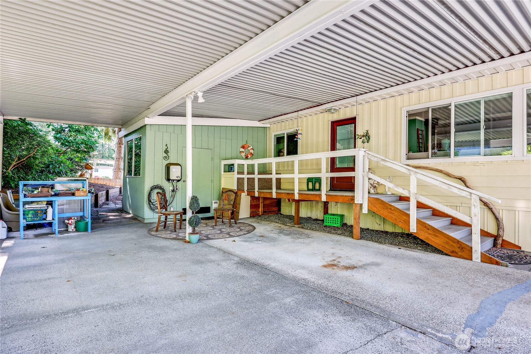 16300 NE State Hwy 305 18