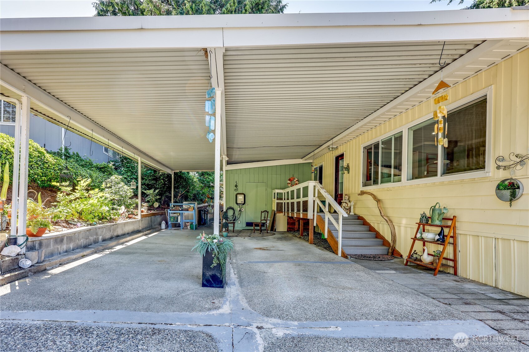16300 NE State Hwy 305 18