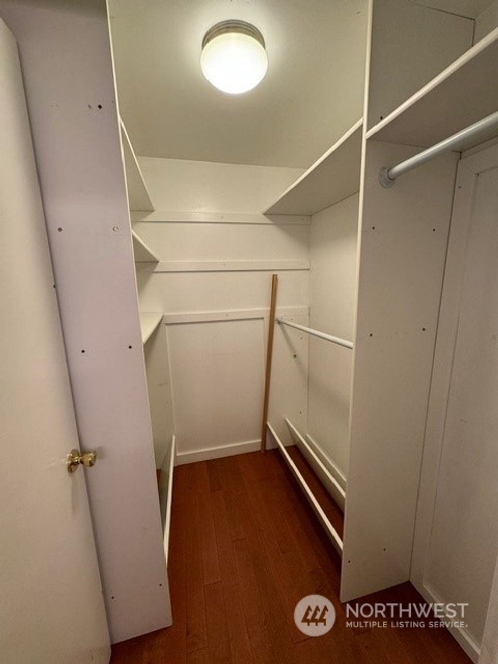 listing image 9367754237609665798