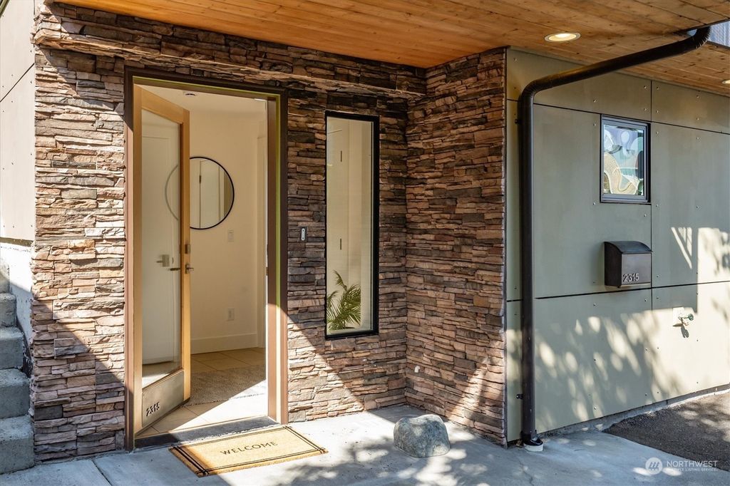 Photo of 2315 W Crockett Street, Seattle, WA 98199 (MLS # 2282435)