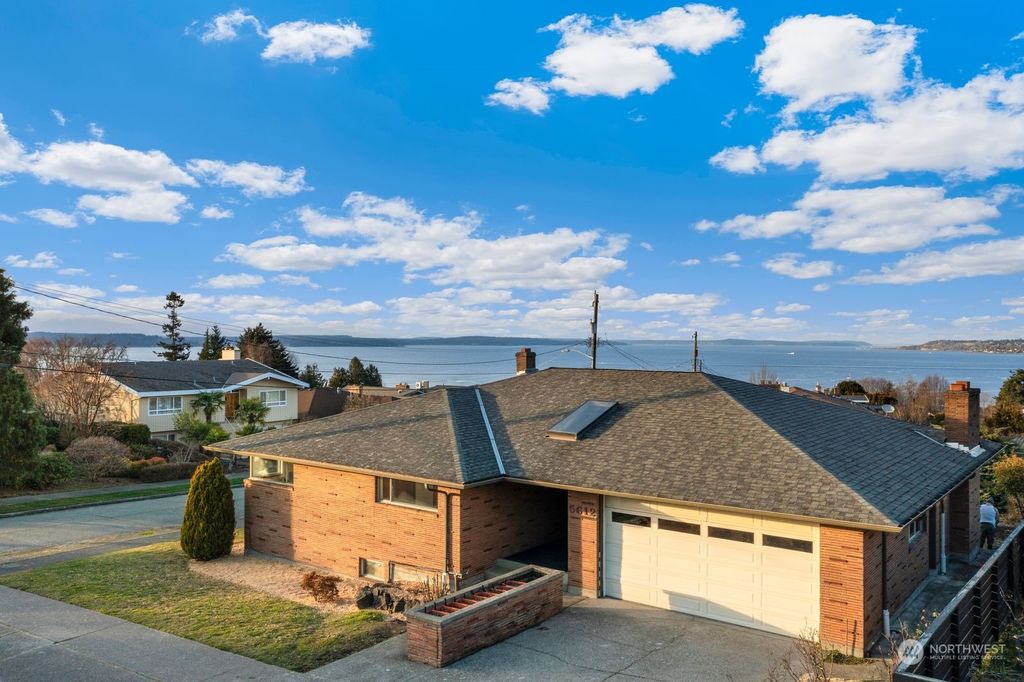 Photo of 5612 SW Spokane Street, Seattle, WA 98116 (MLS # 2036726)