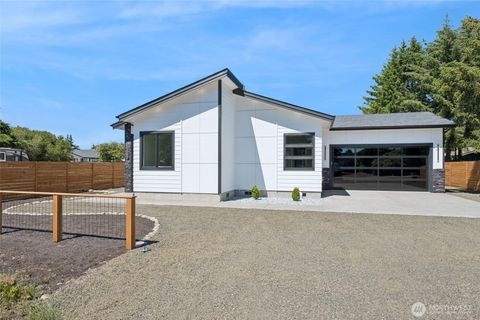 Photo of 370 S Butterclam Street SW, Ocean Shores, WA 98569 (MLS # 2380538)