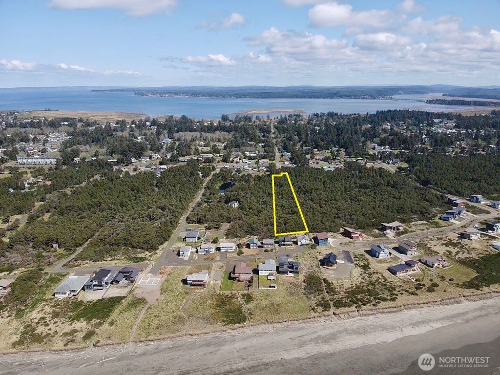 Photo of 1007 Sand Castle Lane, Westport, WA 98595 (MLS # 2523615)