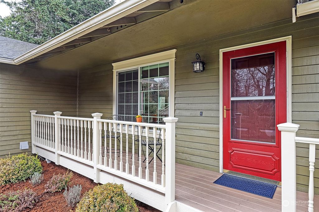 Photo of 7614 NE 195th Street, Kenmore, WA 98028 (MLS # 2207982)