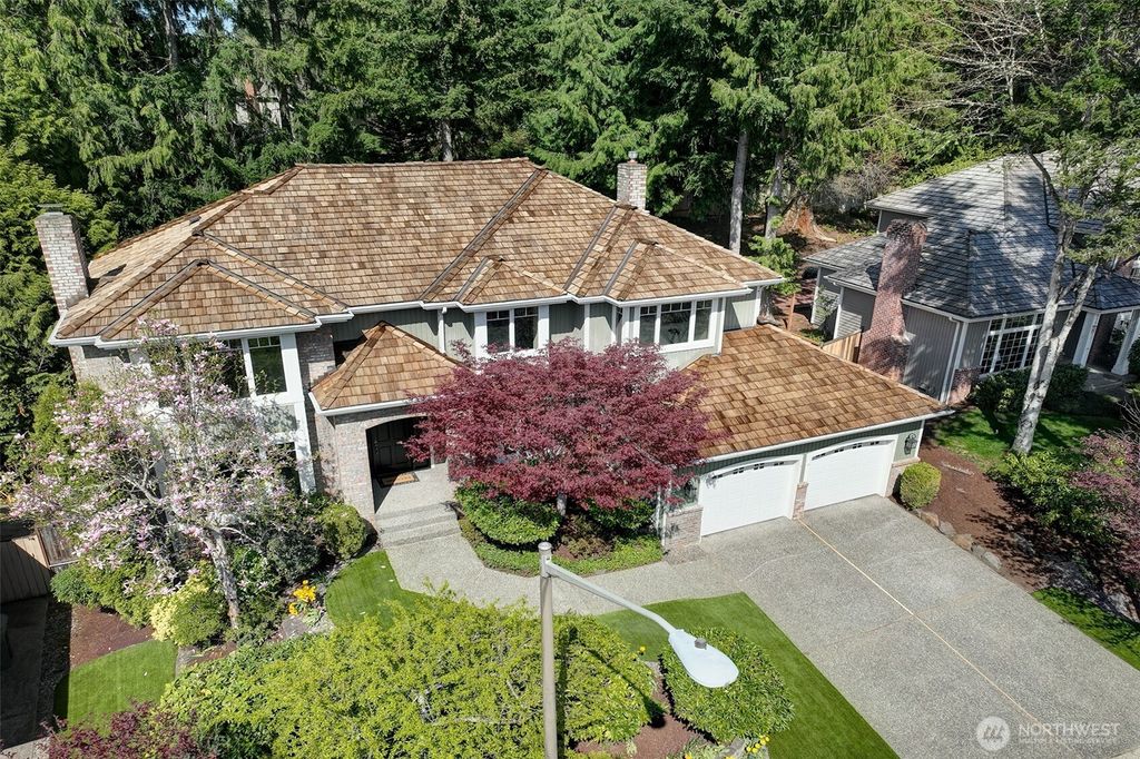 Photo of 22322 NE 19th Street, Sammamish, WA 98074 (MLS # 2356773)