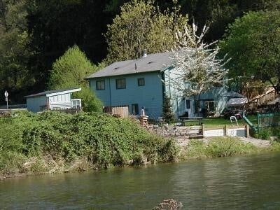 Photo of 12611 SE Lake Holm Road, Seattle, WA 98092 (MLS # 2595623)