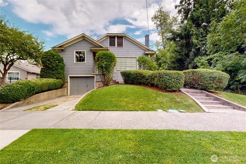 Photo of 724 Valencia Street, Walla Walla, WA 99362 (MLS # 2554303)