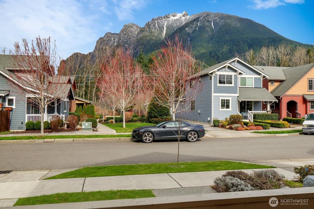 Photo of 847 NE 2nd Street, North Bend, WA 98045 (MLS # 2489991)