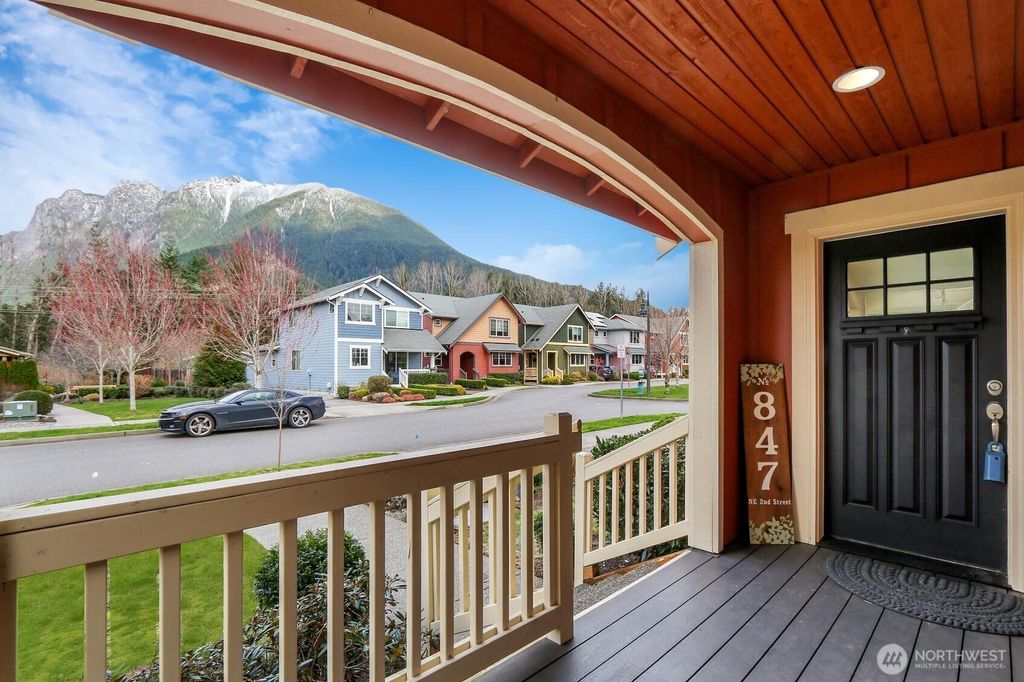 Photo of 847 NE 2nd Street, North Bend, WA 98045 (MLS # 2489991)