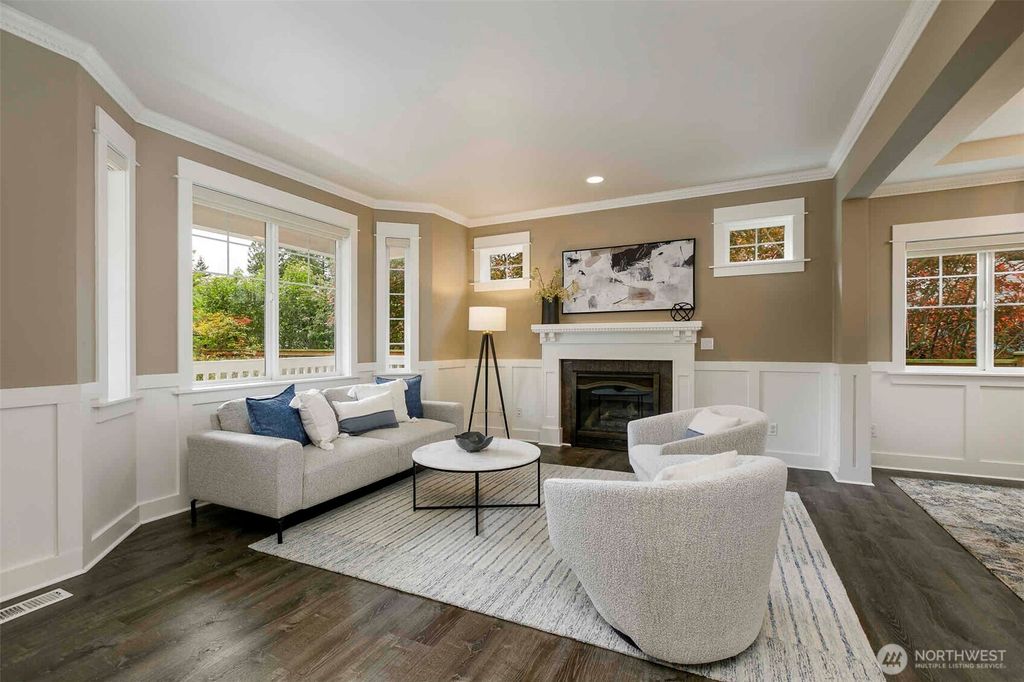 Photo of 11011 Phinney Avenue N, Seattle, WA 98133 (MLS # 2375147)