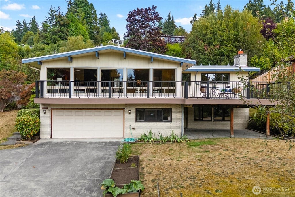 Photo of 17207 76th Avenue W, Edmonds, WA 98026 (MLS # 2580127)
