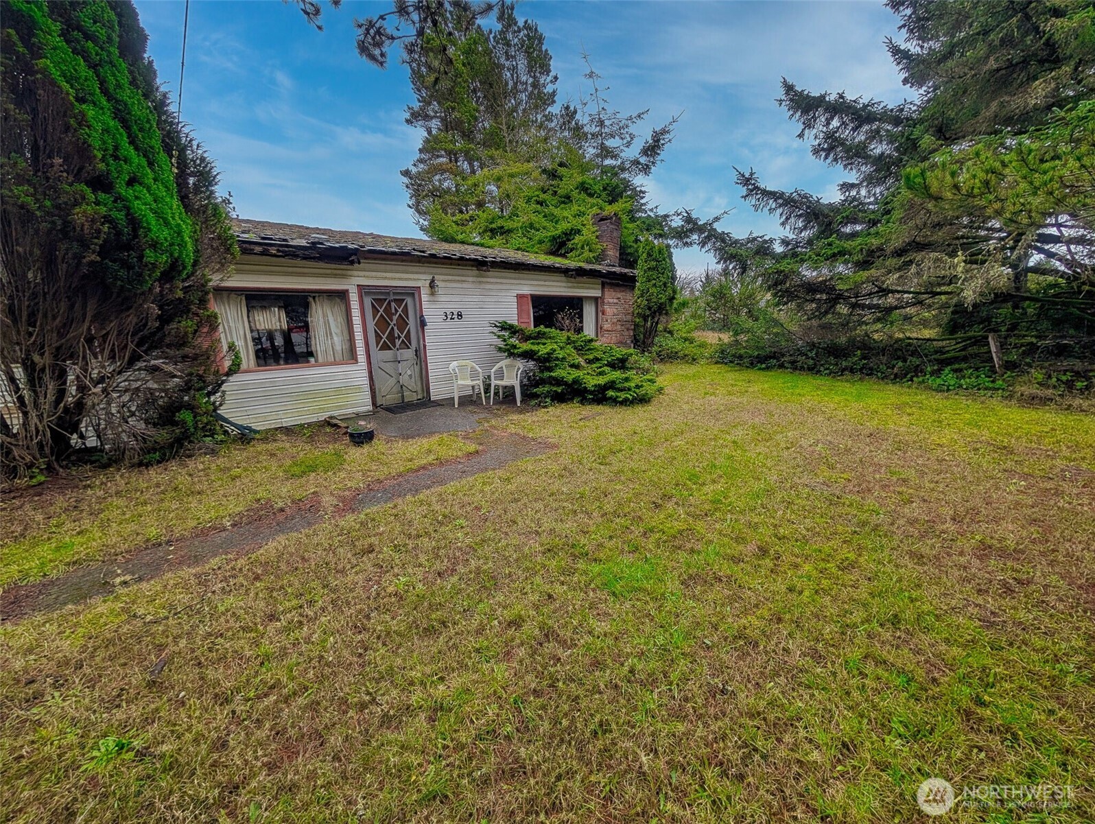 328 Ensign Avenue NW