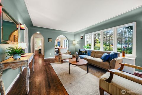 Photo of 750 Belmont Avenue E #5, Seattle, WA 98102 (MLS # 2482264)