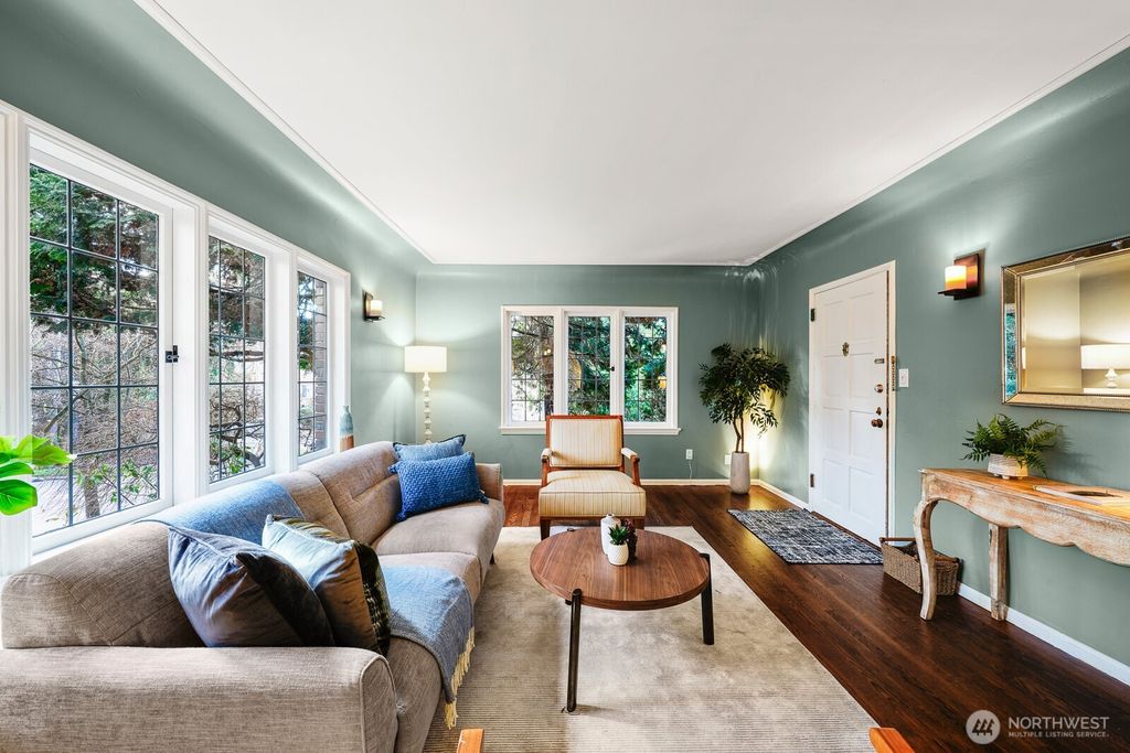 Photo of 750 Belmont Avenue E #5, Seattle, WA 98102 (MLS # 2482264)