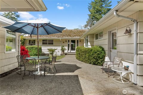 16 Loch Lane SW Lakewood WA 98499