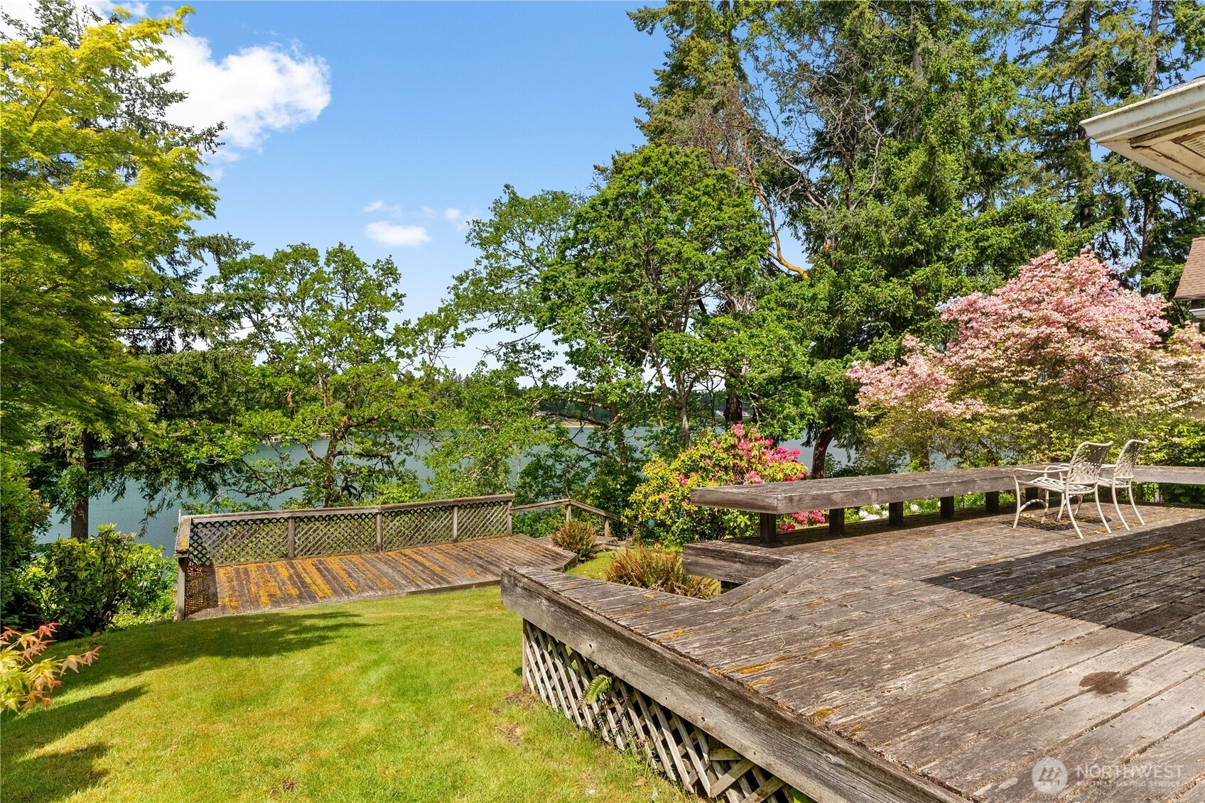 16 Loch Lane SW