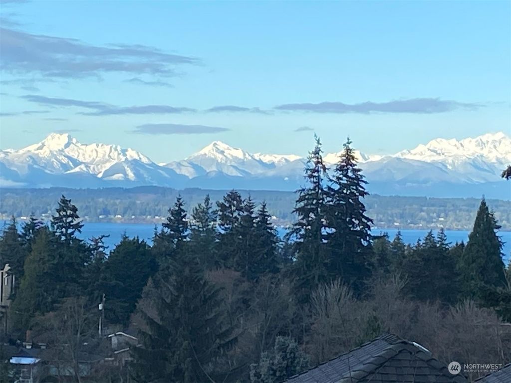 Photo of 1030 NW 197th Place, Edmonds, WA 98177 (MLS # 1997572)