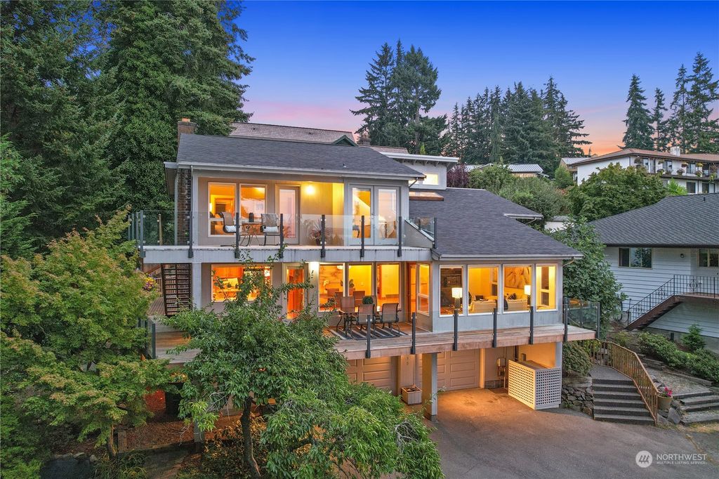 Photo of 1030 NW 197th Place, Edmonds, WA 98177 (MLS # 1997572)