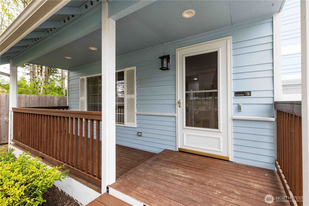 Photo of 1231 NE Beaumont Lane Ln, Bremerton, WA 98311 (MLS # 2511879)