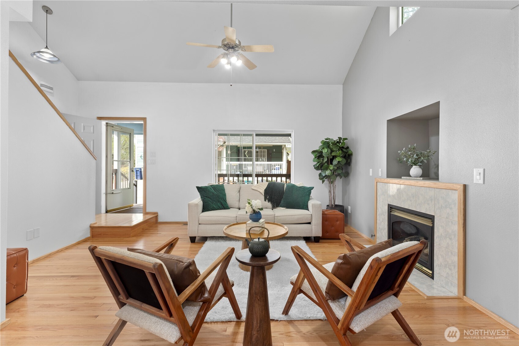 1231 NE Beaumont Lane