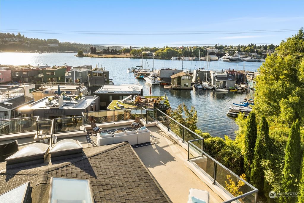 Photo of 80 E Roanoke Street #20, Seattle, WA 98102 (MLS # 2160931)