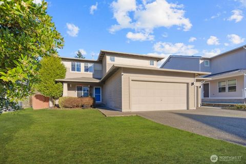 Photo of 2918 SE 3rd Street, Renton, WA 98056 (MLS # 2456926)