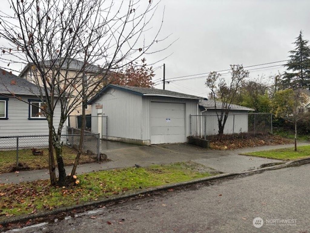Photo of 1922 15th Avenue S, Seattle, WA 98144 (MLS # 2522245)